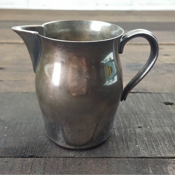 WM Rogers Paul Revere Reproduction Silver Creamer - Picture 2 of 15